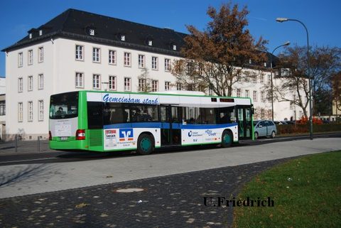 *neu Und hier am gleichen Tag in der Gegenrichtung am Heinrich-von-Bibra Platz