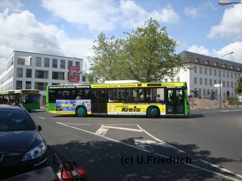 Anfang Juni am Heinrich von Bibra Platz auf Linie 9B nach Ziehers Nord