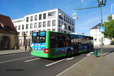 Beim Abbiegen von der Schloßstraße in den Heinrich-von-Bibra-Platz