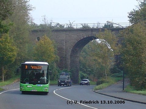 Es wird Herbst: Unter der Maberzeller Brücke hindurch