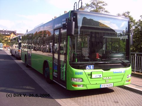 Ebenfalls im Juni hat Dirk den Bus während einer Pause am Rande des ZOB ...