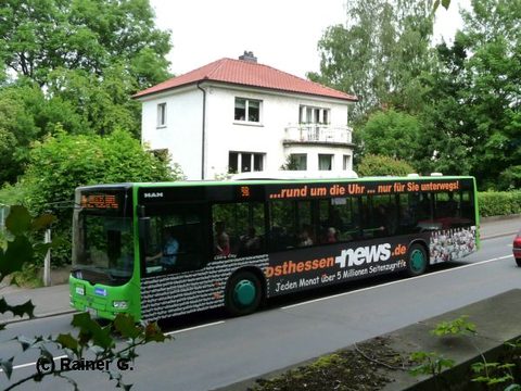 Auch eine Aufnahme von Rainer: Der Bus in der Künzeller Straße im Sommer 2010