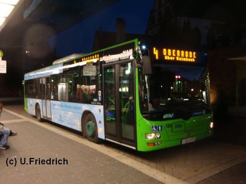 Am gleichen Tag abends am Stadtschloß