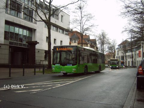 Einen Tag später erwischte Dirk ihn in der Königstraße