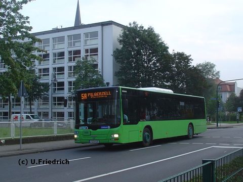 Vor der Landesbibliothek