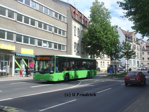 Endlich haben wir Wagen 151 mal im Sonnenschein erwischt - auf der Petersberger Straße
