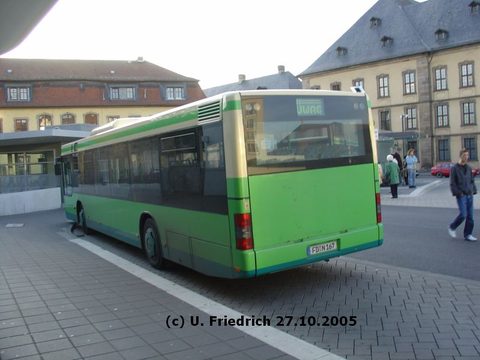 Mal wieder eine Heckaufnahme als erstes - da ältestes - Photo: Wagen 158 im Oktober 2005 während einer Pause am Stadtschloß - noch ganz in grün