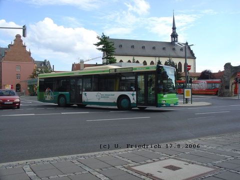 Wir biegen von der Rabanus- in die Schloßstraße