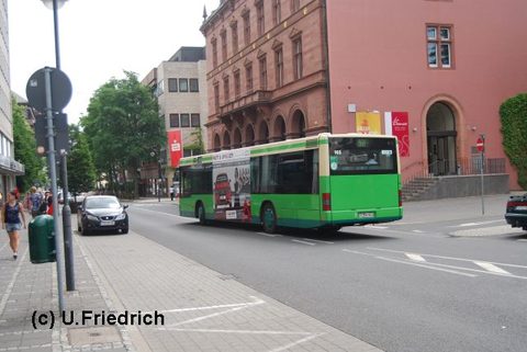Hier bei der Abfahrt vom Stadtschloß am 5. Juli auf Linie 9A