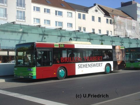 Ende September mit Werbung für Brillen Trabert. Hier am Stadtschloß auf die Abfahrt wartend auf Linie 9B nach Ziehers Nord