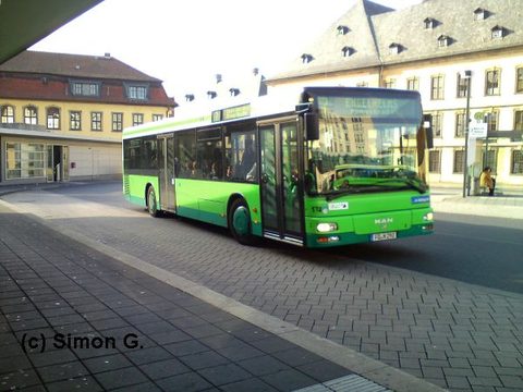 Im Oktober ist die Werbung gelöscht - wieder am Stadtschloß auf Linie 7 nach Engelhelms