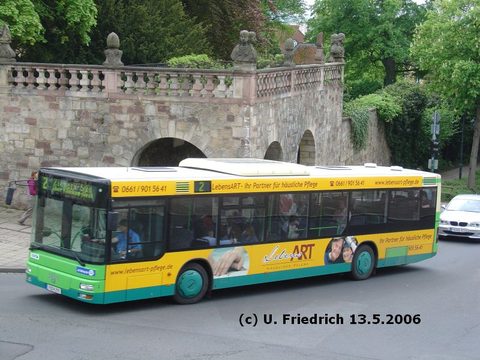 Von der "Affengalerie" aus aufgenommen, Anfang Mai 2006 Zu dieser Zeit mit Werbung für "Lebens Art", einen Pflegedienst
