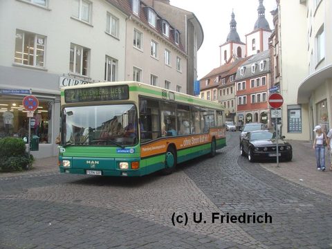 Ausnahmsweise geht es aufgrund von Straßensperrungen durch die Mittelstraße