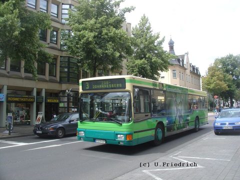 Im Juli 2007 ist er einer der Busse, die mit einem Trafficboard für "Summerfeeling - Licher Bier" unterwegs sind - und kommt hier auf Linie 3 aufgrund