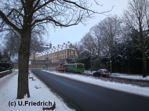 ... Richtung Istergiesel geht es erst einmal vorbei am Stadtschloß