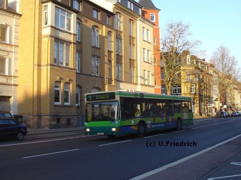 Frühlingshaftes Wetter am 12. Dezember 2006: In der Leipziger Straße auf Linie 1 Richtung Stadtschloß