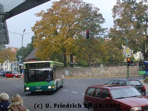 Vor herbstlicher Kulisse am Abtstor
