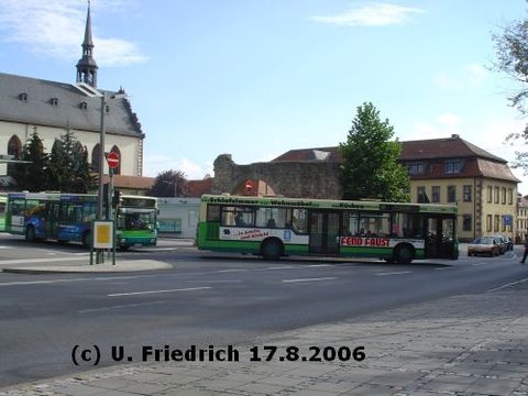 ... und Abfahrt vom Busbahnhof