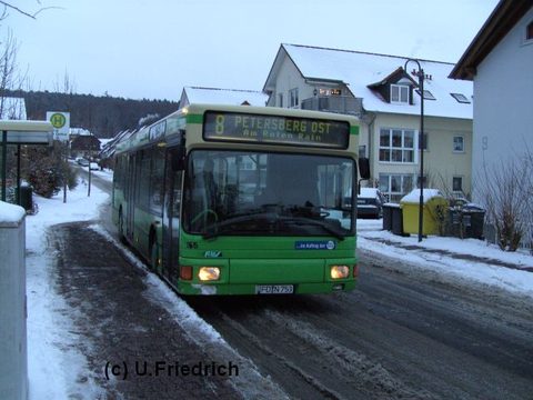 An der Endhaltestelle der Linie 8 in Niesig