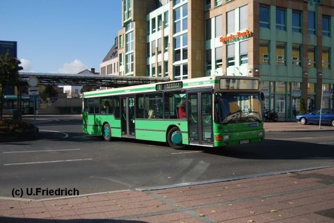 Oktober bei der Abfahrt vom ZOB auf Linie 8 nach Niesig