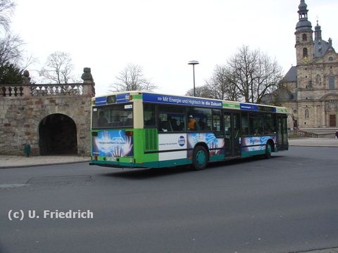 Im April 2006 geht es auf Linie 4 vorbei am Dom