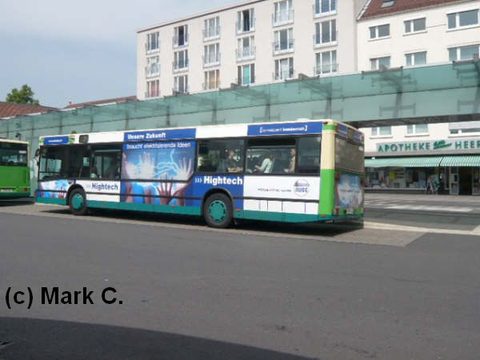 Im Juni 2008 am Stadtschloß mit leicht veränderter Werbung- was Mark aufgefallen ist, von dem auch diese Aufnahme stammt. Vielen Dank!