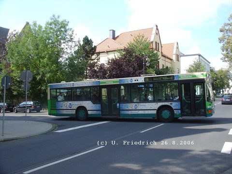 FD-N 787 / Funknummer 157 - der Jubiläumsbus. Neben der Aufschrift "50 Jahre Üwag Verkehrsbetrieb - wir gratulieren" trug er bis ins Jahr 2008 hinein 