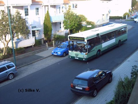 Silke sah ihn im September 2006 sogar einmal im Linieneinsatz auf Linie 6, was inzwischen Seltenheitswert besitzt. Danke für das schöne Photo, Silke!