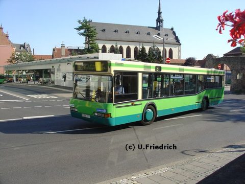 Abfahrt vom Stadtschloß im August: Lange Zeit war die Linie 6, der längste Umlauf, seine Lieblingsstrecke
