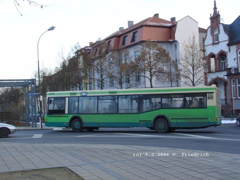 Nochmals Kurvenfahrt: Gleicher Tag, gleiche Linie, nun aber am Heinrich-von-Bibra Platz