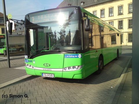 *neu Anfang März 2011 ist der Bus wieder ohne Werbung unterwegs
