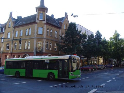 Auch noch Juli: Da haben wir das Trafficboard also noch - aber halt auf der anderen Wagenseite. Hier passieren wir, von der Petersgasse kommend, die L
