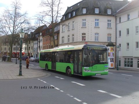 Hier auch mal wieder die Türseite: Im März 2007 geht es auf Linie 6 von Bronzell kommend durch die Königstraße. Zu dieser Zeit war Wagen 187 ohne Werb