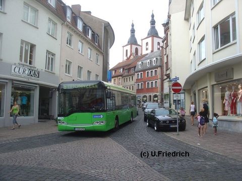 Ausnahmsweise geht es im August 2008 durch die Mittelstraße, durch die ansonsten keine Linie mehr führt