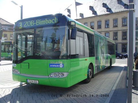 Er war einer von zwei Urbino U12, die im Juli 2006 ein Trafficboard für Licher Bier hatten