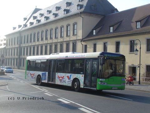 Seit Februar 2007 ist Wagen 190 mit Werbung für den Autoteilemakt Ruhl unterwegs, hier am 21.2. bei der Abfahrt vom Stadtschloss als Linie 5A nach Pil