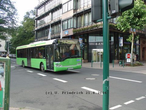 Hier nochmals die Schokoladenseite, Wagen 190 unterwegs in der Rabanusstraße