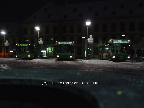 Hier mal ein Blick aus anderer Richtung, an einem Winterabend: Eis und Schnee am 3. März 2006...