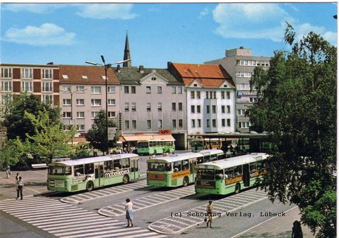 Eine ganz ähnliche Aufnahme gab es als Postkarte,  erschienen im Schöning-Verlag, Lübeck. Dankeschön für die Genehmigung, diese Aufnahme hier zeigen z