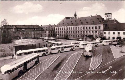 Hier haben wir nochmals - sozusagen - die fünfziger Jahre in den sechziger Jahren: Omnibusse von Krauss-Maffei, die bereits in den fünfziger Jahren an
