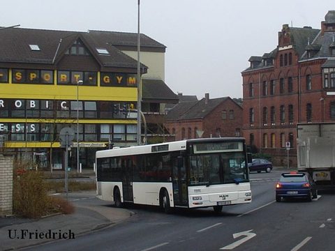 Im Februar 2008 in Bad Hersfeld Interessanterweise besitzt der Bus - anders als andere Wagen - eine Anzeige mit weißer Schrift auf schwarzem Grund