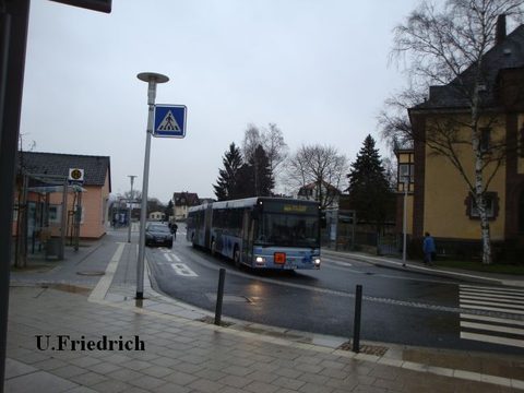 Bei Regenwetter vor dem Bahnhof von Bad Hersfeld 2009