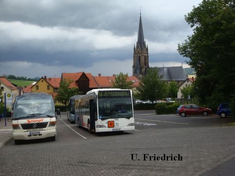 Im Juli 2009 in Tann, am Busbahnhof an der Rhönhalle ...