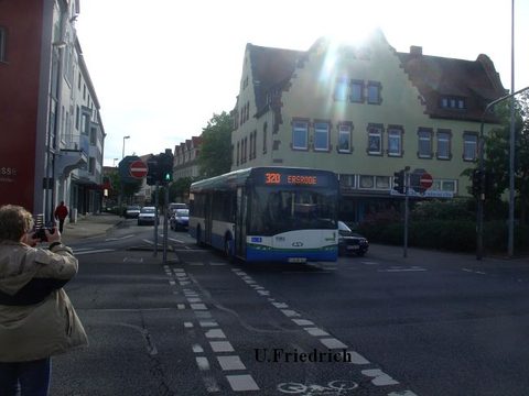 Eine etwas unglückliche Aufnahme vom Mai 2007 ist die erste und gleichzeitig einzige Aufnahme des Busses in der Lackierung der Regionalverkehrs Münche