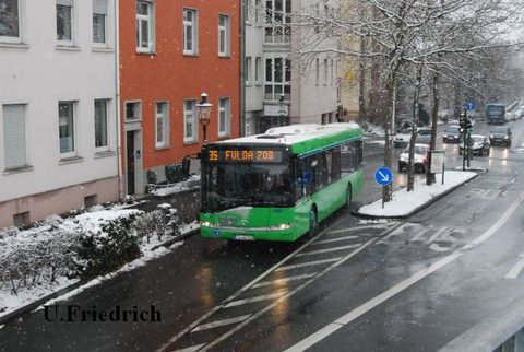 Kurz vor Weihnachten 2011 bei winterlichen Verhältnissen in der Kurfürstenstraße