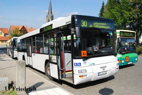 Im September 2011 war der Bus in Tann vor der Rhönhalle anzutreffen, neben dem vom Stadtbusverkehr Fulda stammenden MAN NL 262 FD-N 559 / Funknummer 1